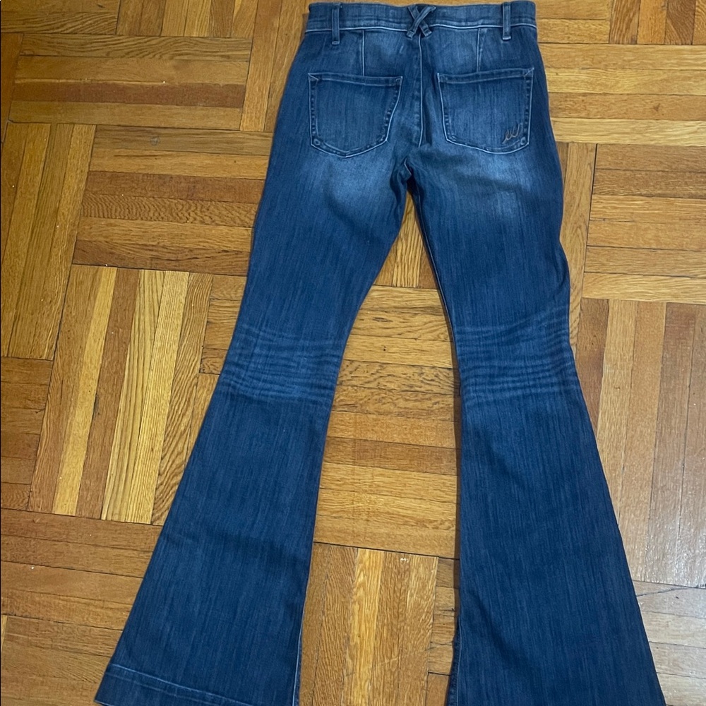 Express High Rise Buttoned Blue Jeans - Picture 3 of 6